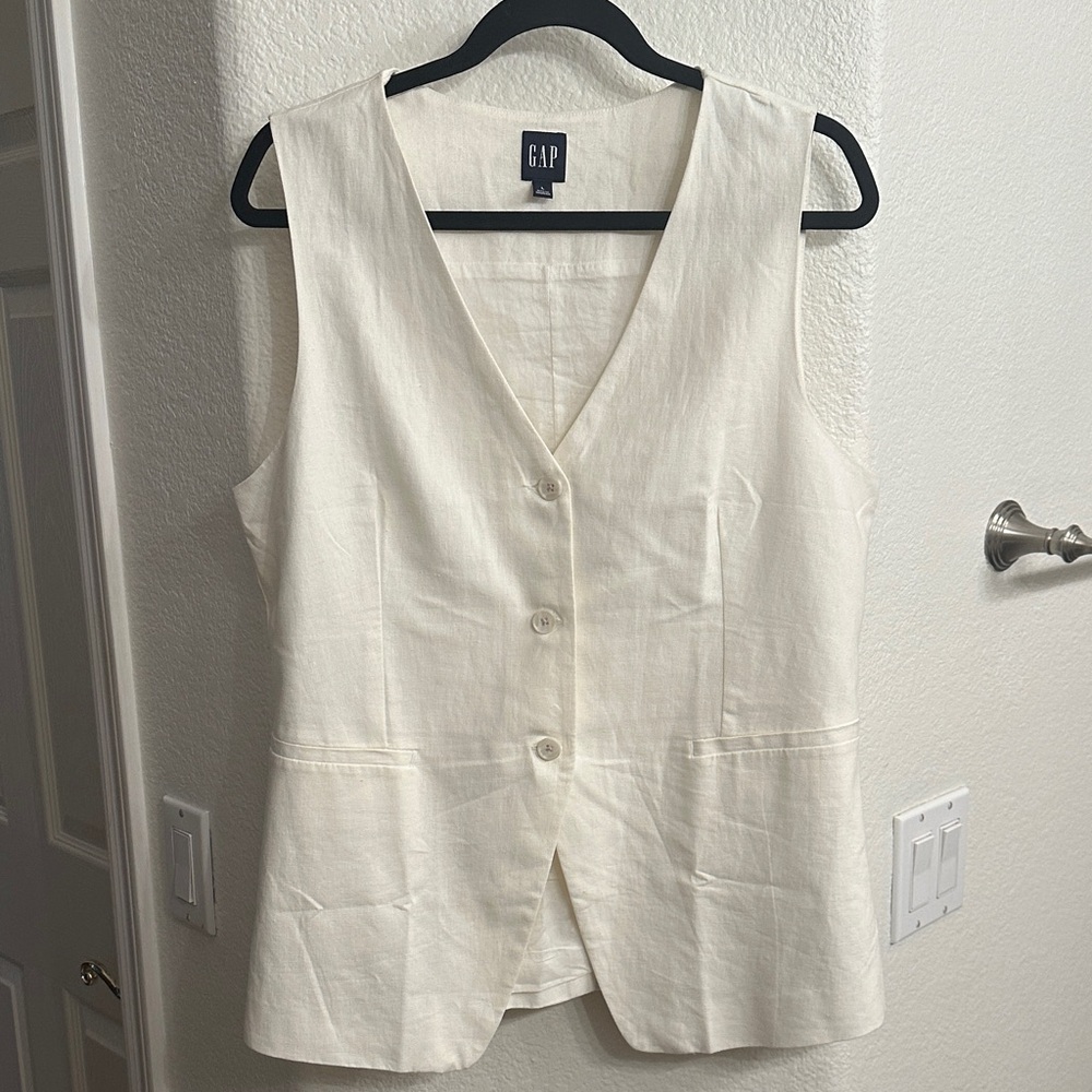 GAP Linen-Blend Longline Vest